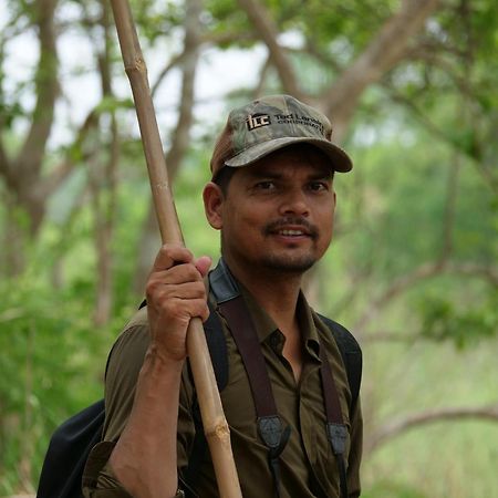 ホテル Family House - Bardia National Park バルディヤ エクステリア 写真